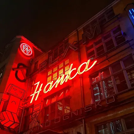 Lägenhet Neon 45 - Properunit