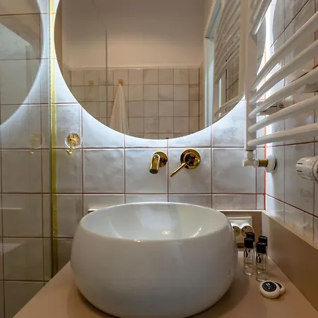 Neon 45 - Properunit Apartamento Breslavia